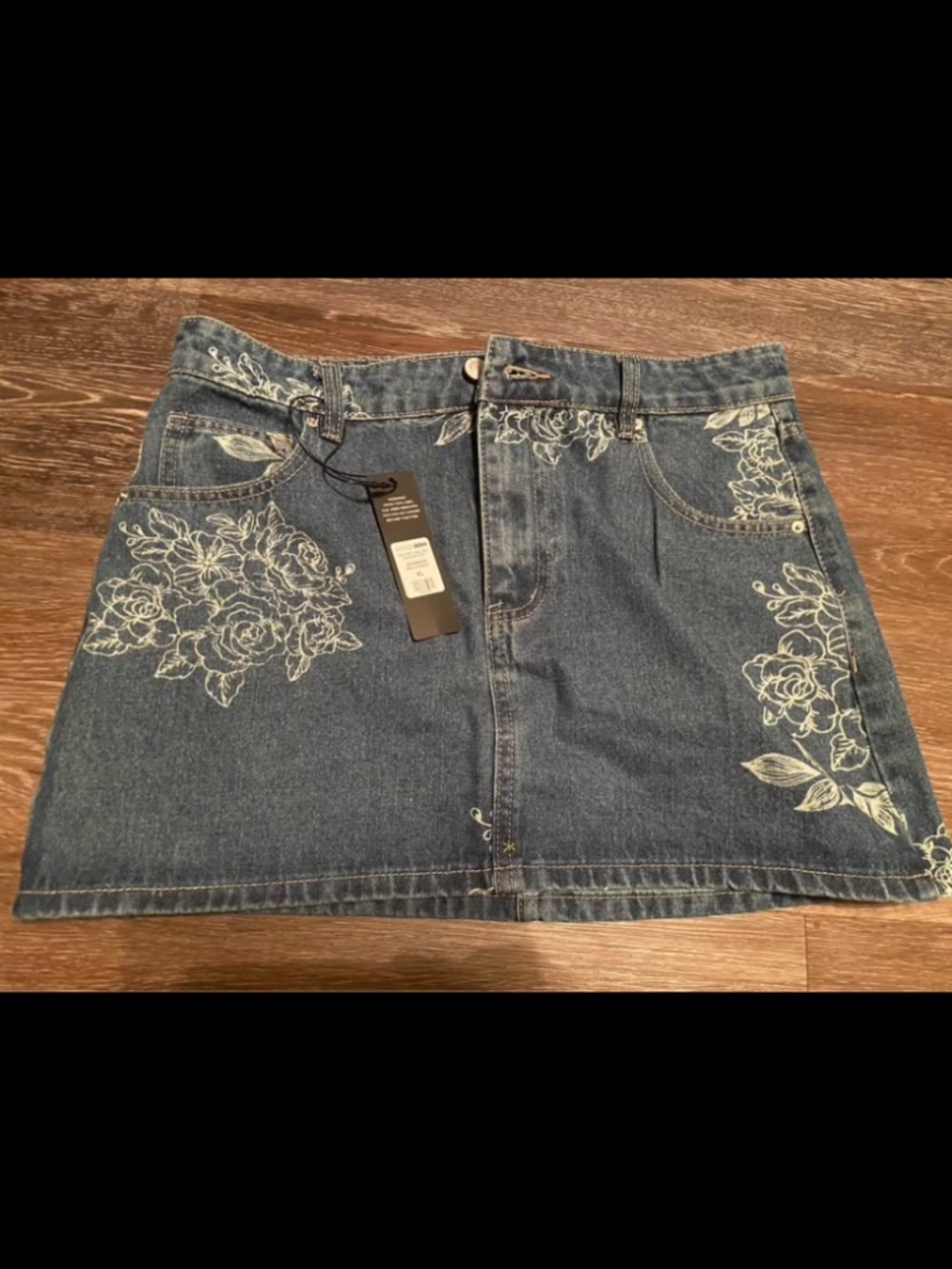 Floral denim skirt